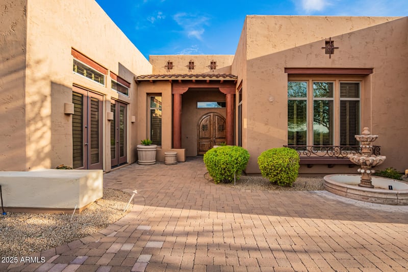 1611 Pearce Rd, Phoenix, AZ 85041