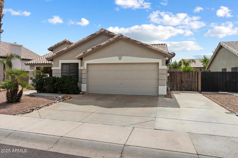 1611 Runion Dr, Phoenix, AZ 85024