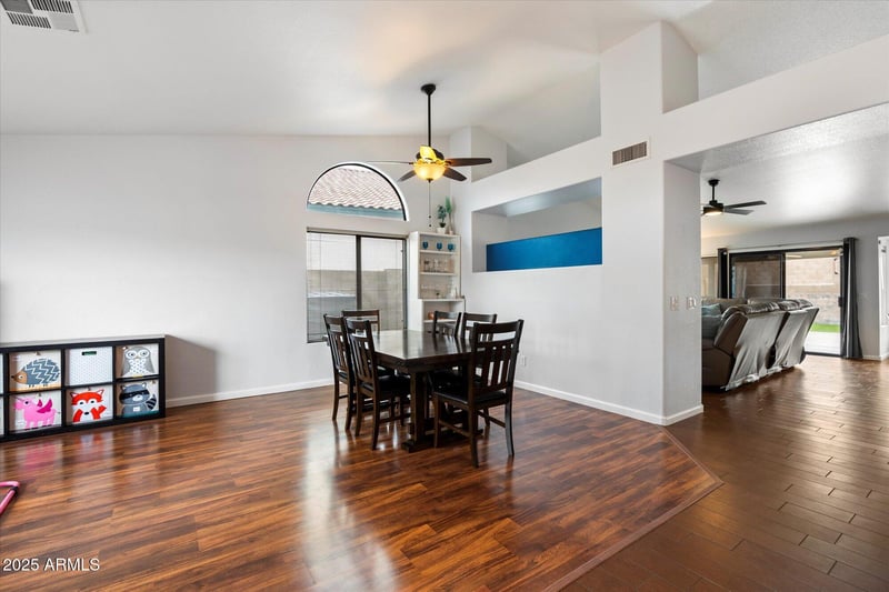 1611 Runion Dr, Phoenix, AZ 85024