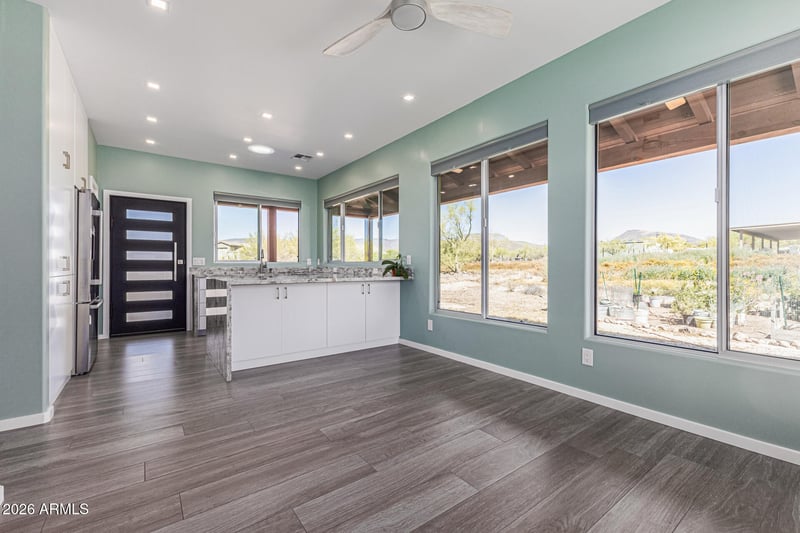 1612 Magellan Dr, New River, AZ 85087