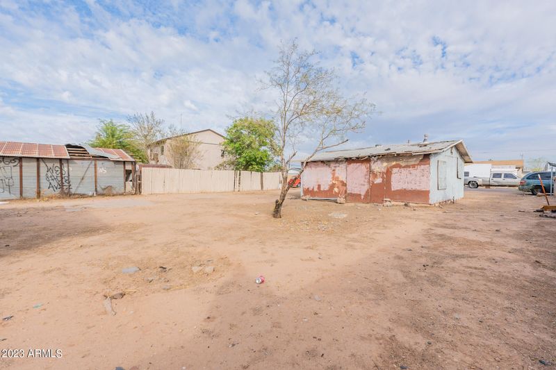 1612 S 28th Dr, Phoenix, AZ 85009