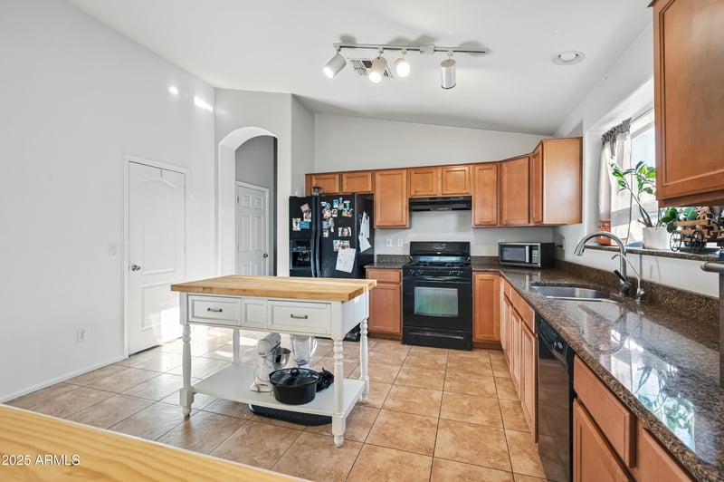 16120 Kendall St, Goodyear, AZ 85338