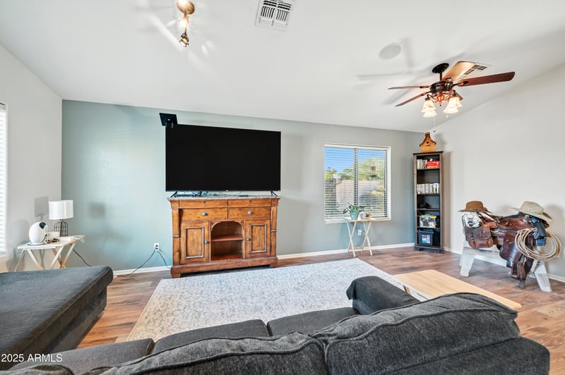 16120 Kendall St, Goodyear, AZ 85338