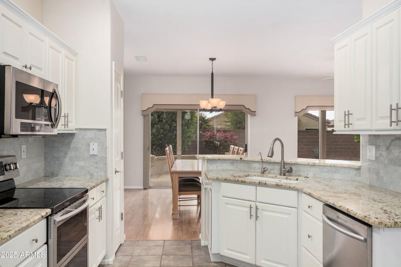 16121 Red Rock Dr, Surprise, AZ 85374