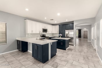 16122 Caribbean Ln, Surprise, AZ 85379