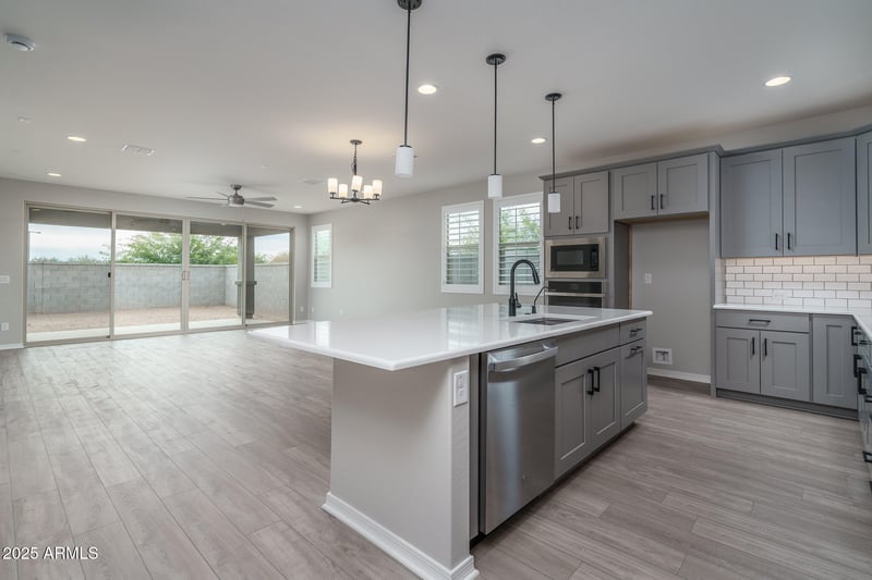 16131 Sand Hls Dr, Surprise, AZ 85387