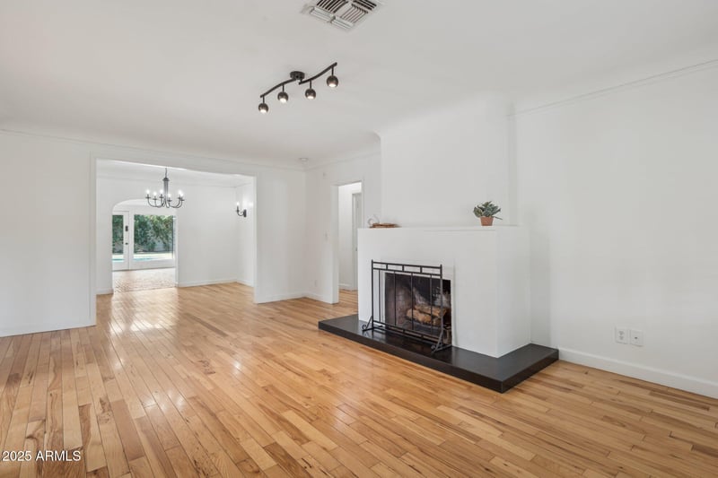 1614 Palmcroft Way, Phoenix, AZ 85007