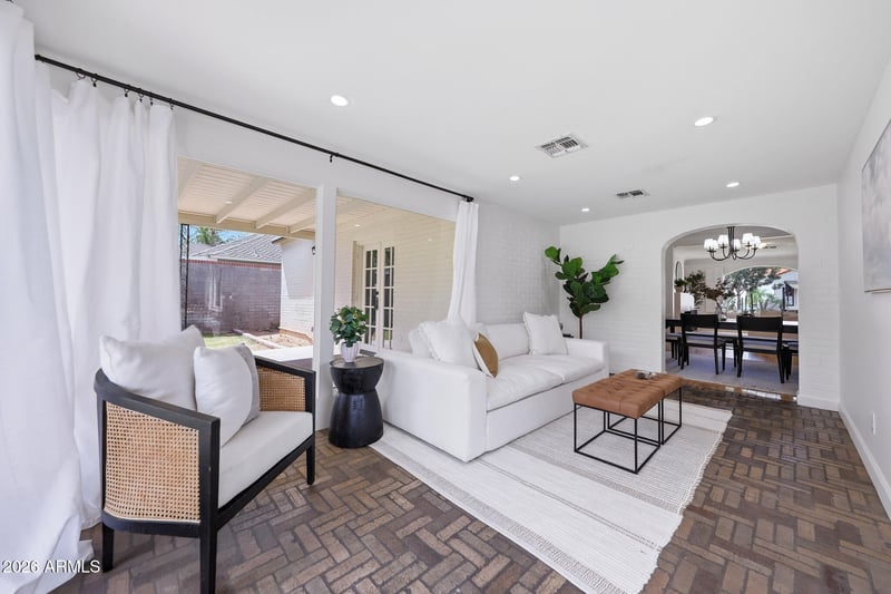 1614 Palmcroft Way SE, Phoenix, AZ 85007