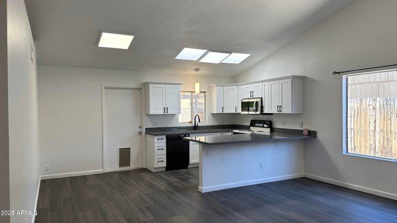 1614 Sandra Ter, Phoenix, AZ 85022