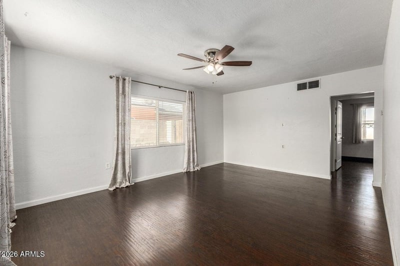 1614 Lynwood St, Phoenix, AZ 85007