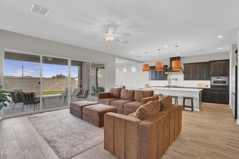 16146 Saguaro Park Ln, Surprise, AZ 85387