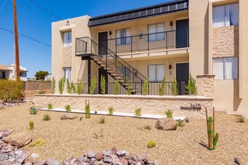 1615 51st St #Apt 4, Phoenix, AZ 85008