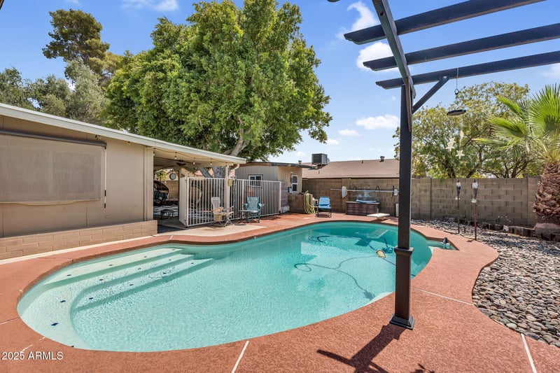 1615 Morrow Dr, Phoenix, AZ 85027