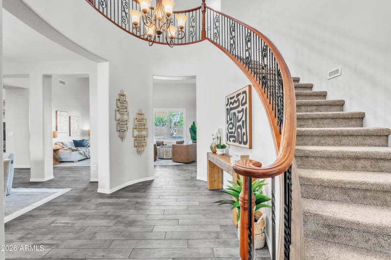 1615 W Red Fox Rd, Phoenix, AZ 85085