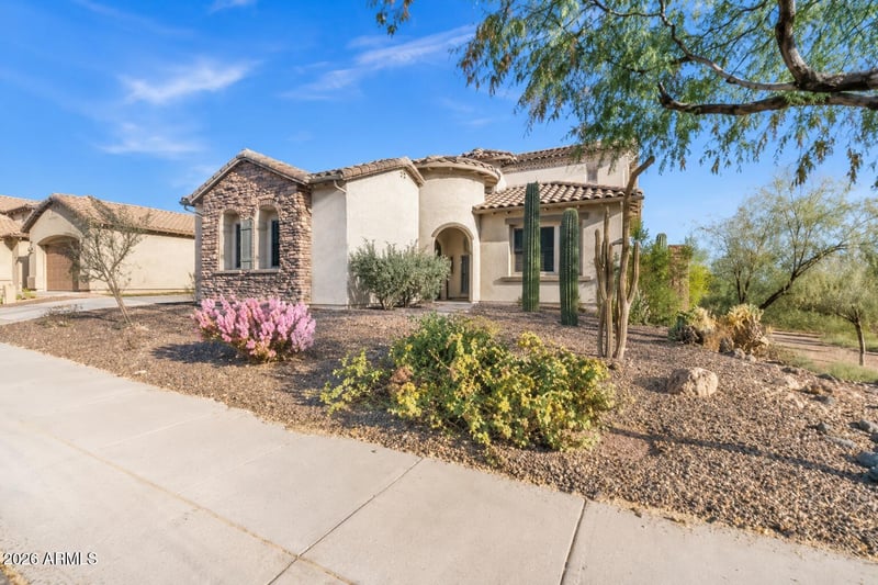 1615 W Red Fox Rd, Phoenix, AZ 85085