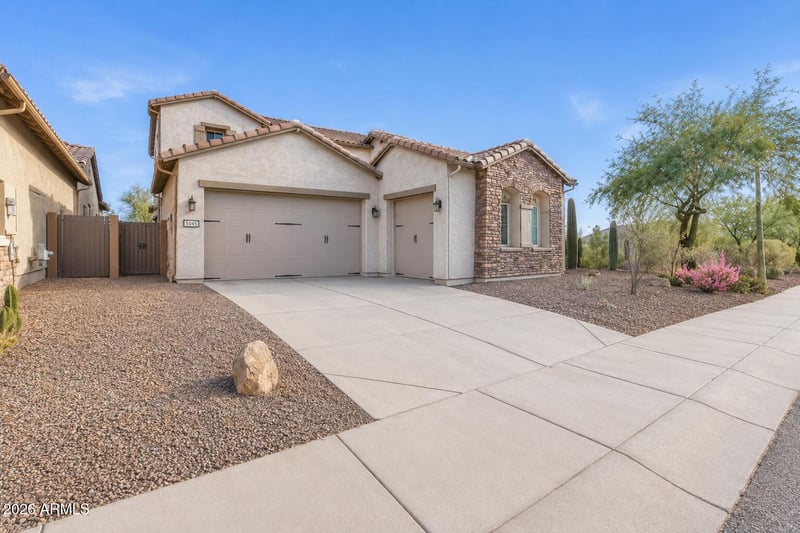 1615 W Red Fox Rd, Phoenix, AZ 85085