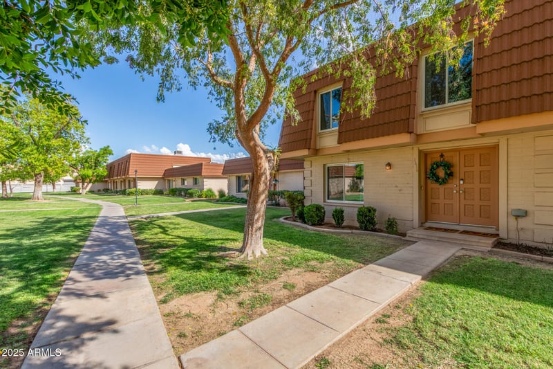 1616 Donner Dr, Tempe, AZ 85282