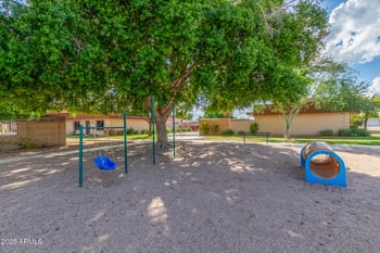 1616 Donner Dr, Tempe, AZ 85282