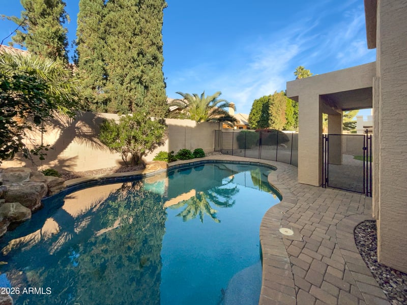 1616 E Glenhaven Dr, Phoenix, AZ 85048