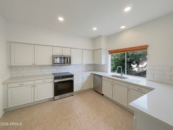 1616 Glenhaven Dr, Phoenix, AZ 85048