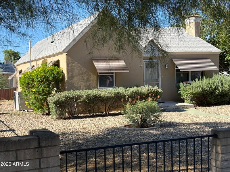 1617 E Earll Dr, Phoenix, AZ 85016