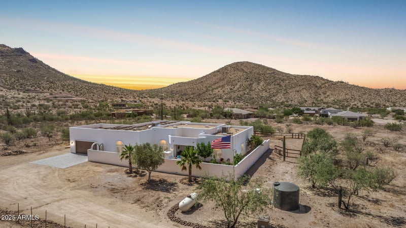 1617 Honda Bow Rd, New River, AZ 85087