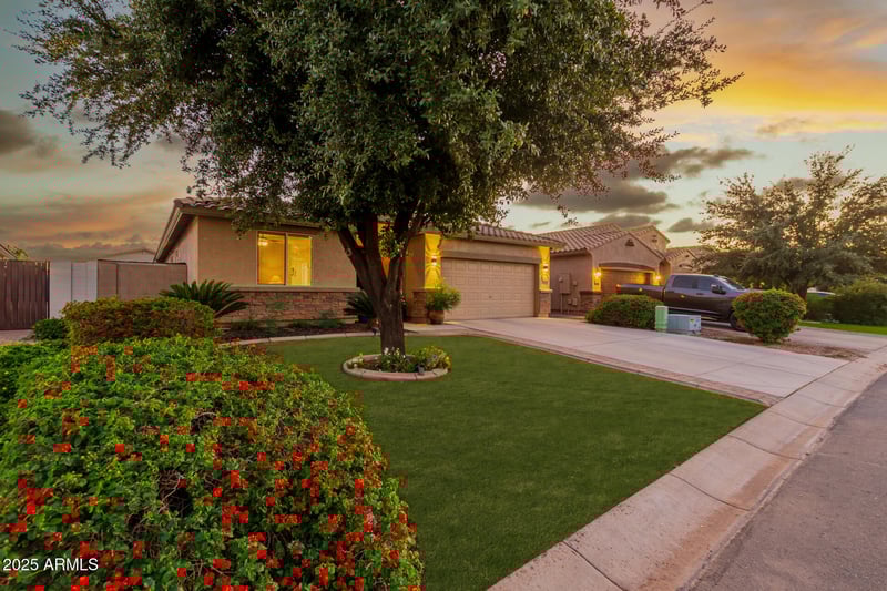 1617 Loemann Dr, San Tan Valley, AZ 85144