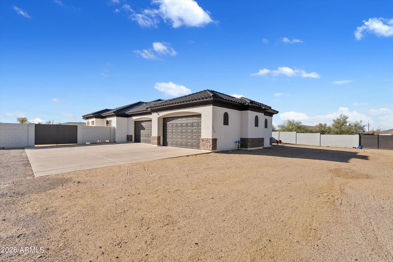 1617 W Maddock Rd, Phoenix, AZ 85086