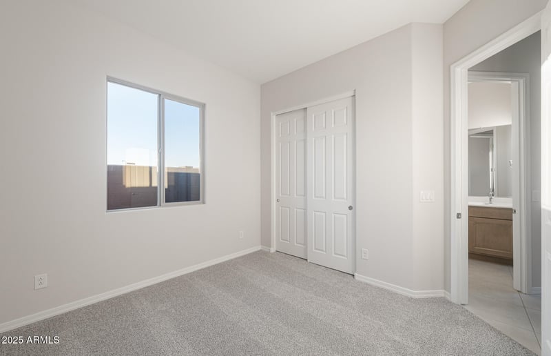 16170 Red Bird Rd, Surprise, AZ 85387