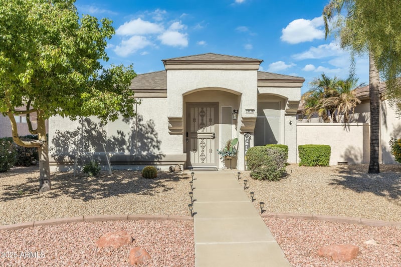 16170 Vista North Dr, Sun City West, AZ 85375