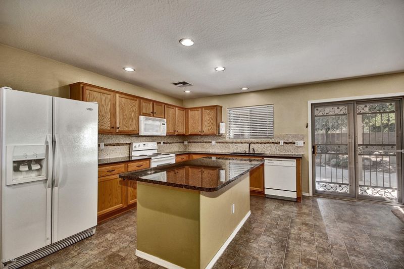 16173 W Hearn Rd, Surprise, AZ 85379