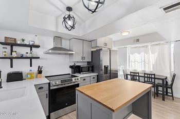 1618 32nd St #6, Phoenix, AZ 85008