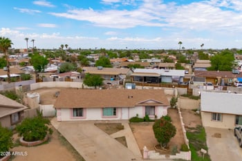 1618 52nd Dr, Phoenix, AZ 85035