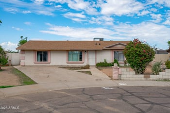 1618 52nd Dr, Phoenix, AZ 85035