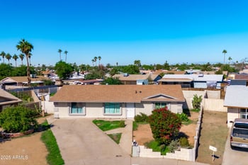 1618 52nd Dr, Phoenix, AZ 85035