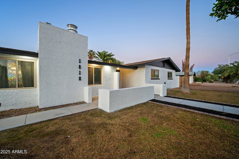 1618 Greenway St, Mesa, AZ 85203