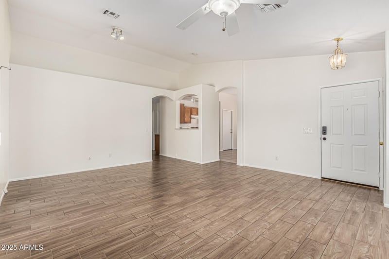 16184 Hadley St, Goodyear, AZ 85338