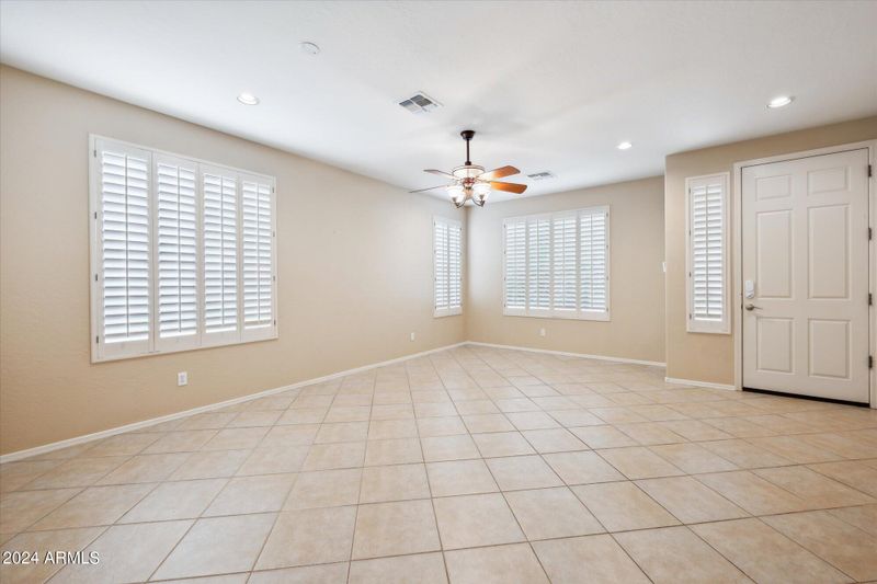 16187 W Evans Dr, Surprise, AZ 85379