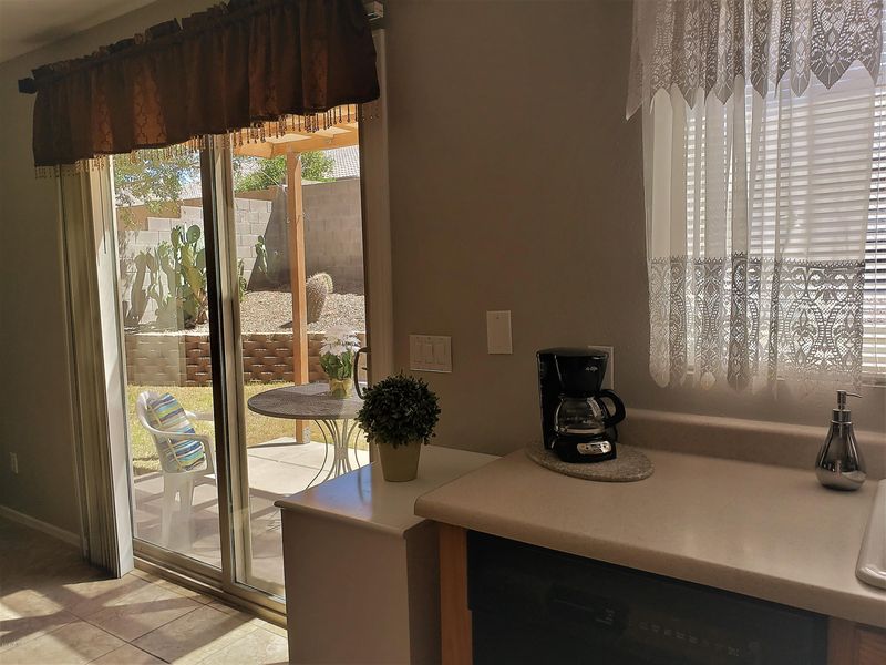 1619 E Desert Ln, Phoenix, AZ 85042