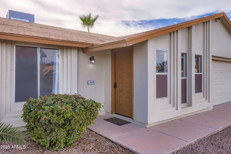 1619 El Alba Way, Chandler, AZ 85224