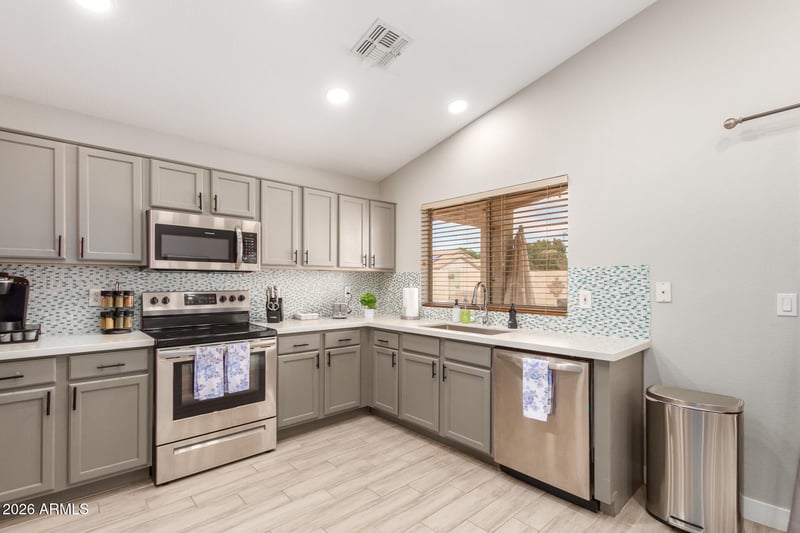 16196 Post Dr, Surprise, AZ 85374