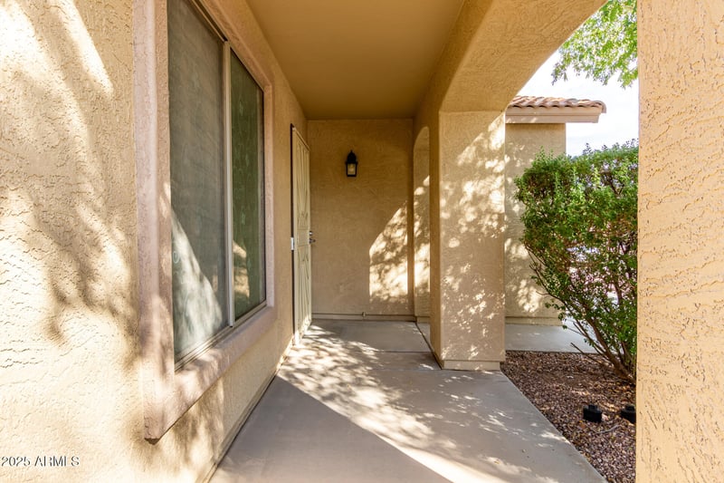 16198 Redfield Rd, Surprise, AZ 85379