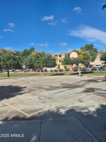 1620 77th Glen, Phoenix, AZ 85035