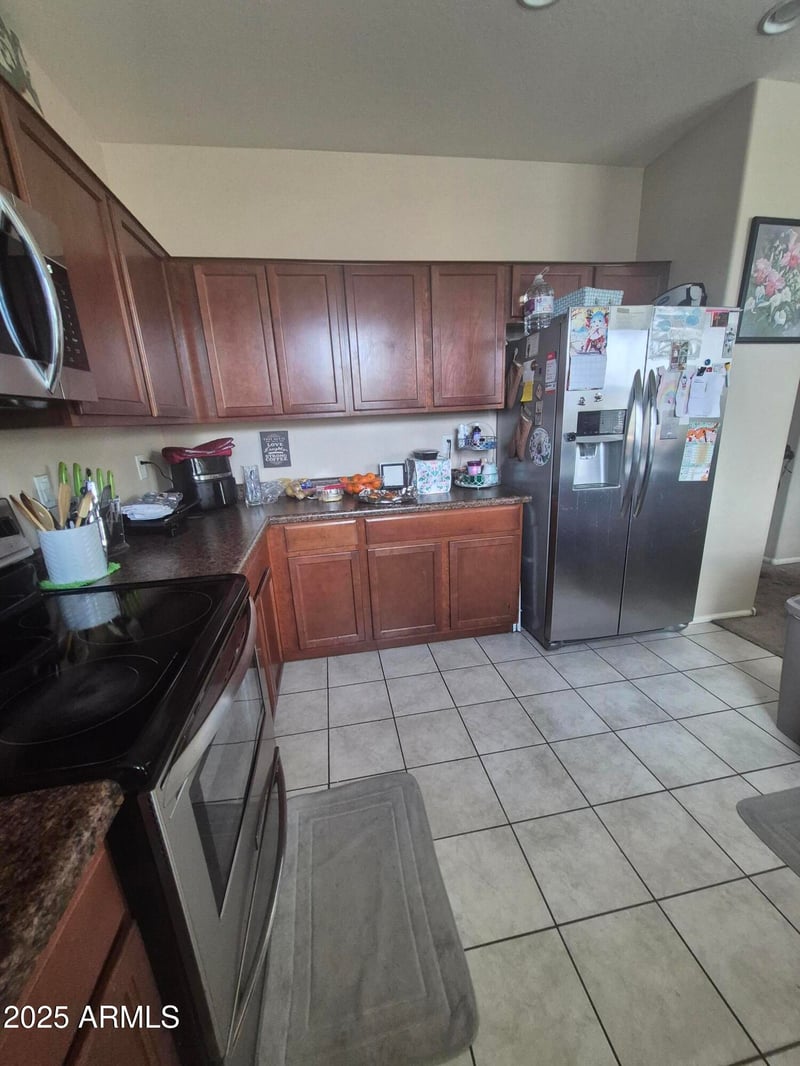 1620 77th Glen, Phoenix, AZ 85035