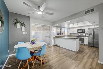 1620 Donner Dr, Tempe, AZ 85282