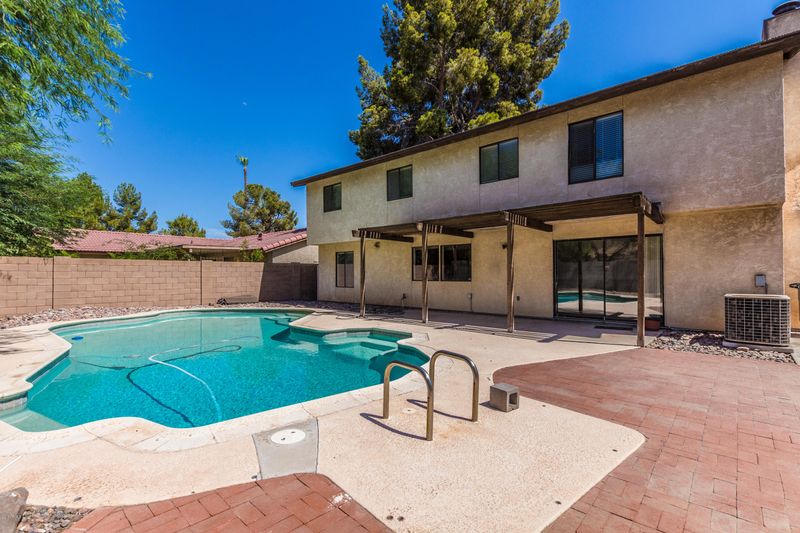 1620 E Edgewater Dr, Tempe, AZ 85283