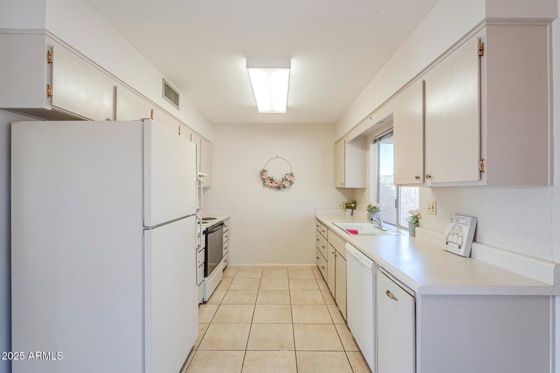 16202 106th Ave, Sun City, AZ 85351