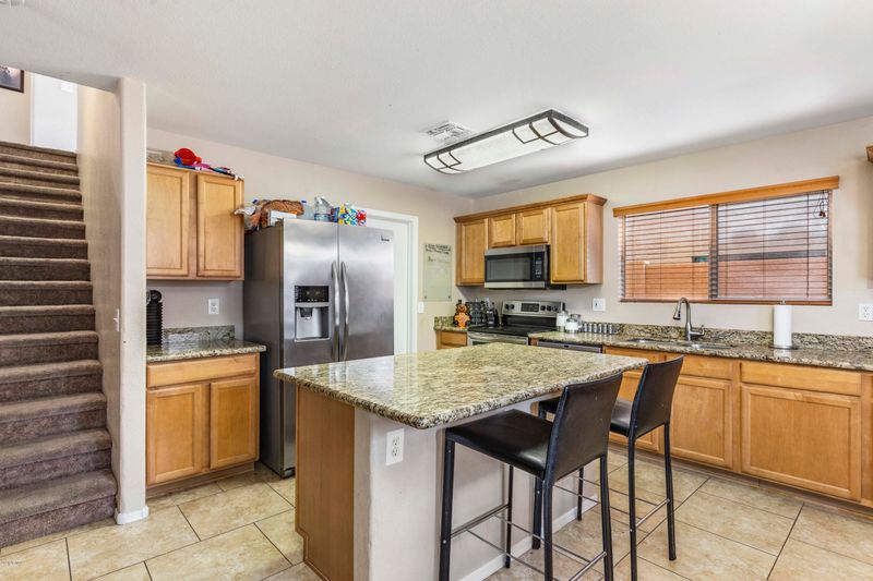 16204 S 17th Dr, Phoenix, AZ 85045