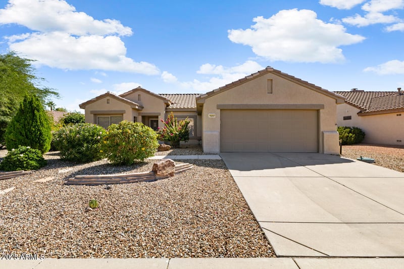 16207 Manzanita Dr, Surprise, AZ 85374