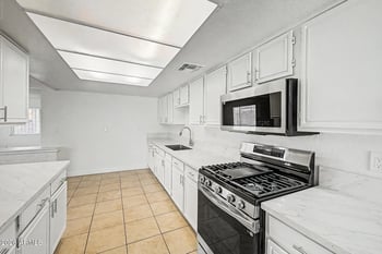 1621 N 37th Dr, Phoenix, AZ 85009